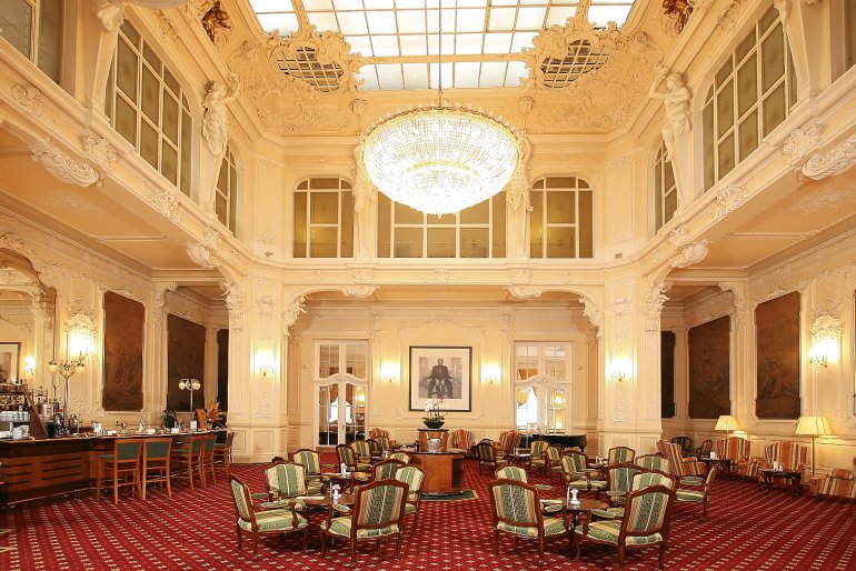 Il bar della hall dell'Hotel Pupp