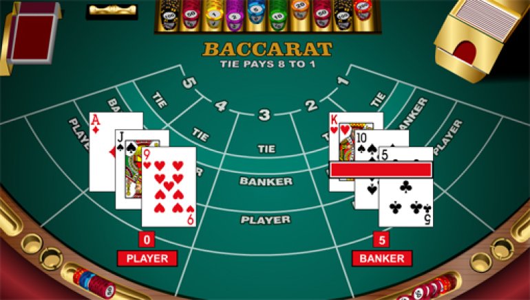 Un Gioco Che Richiede Tre Mazzi Di 54 Carte