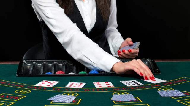 Come trarre vantaggio dagli errori dei dealer di blackjack
