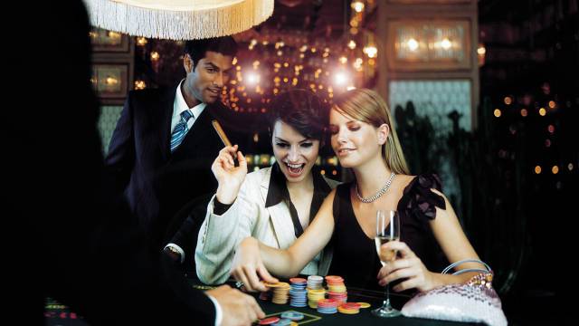 Giocatori professionisti contro giocatori comuni
