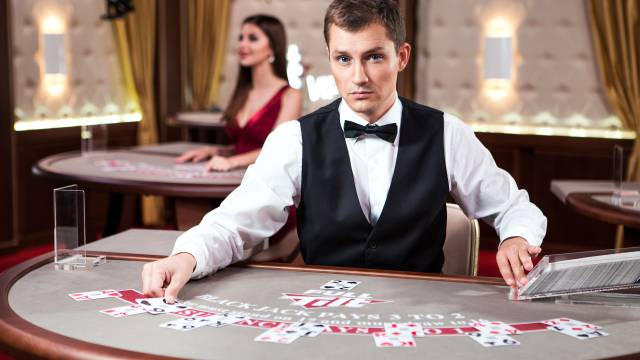 Guida alle mance per i croupier dei casinò: Galateo e buone pratiche