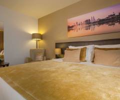 Resorts World Birmingham: Camera Signature