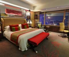 Grand Lisboa Casino & Hotel Macau: Camere vista lago