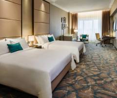 Casino at JW Marriott Bucharest Grand Hotel: Camera Grand Superior, Camera per gli ospiti, 2 matrimoniali, Divano letto