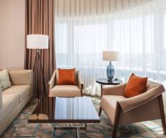 Casino at JW Marriott Bucharest Grand Hotel: Suite Senator, Suite con 1 camera da letto, 1 King, Divano letto