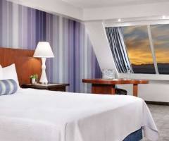 Luxor Casino Las Vegas: Camera King Premium Stay Well Pyramid