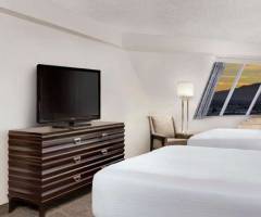 Luxor Casino Las Vegas: Suite Pyramid Premium Corner con due letti queen