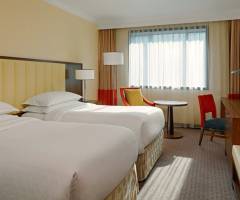 Diamond Palace Casino Zagreb: Executive Twin, Camera più grande, 2 Letto/i singolo/i gemello/i, Vista sul cortile, Ultimo piano