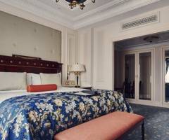 Shangri La Kyiv: Suite dell'autore Firma Dnipro