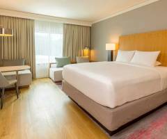 Royal Princess Members Club: 1 letto king con accesso al club