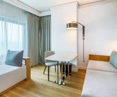 Royal Princess Members Club: 1 letto king con balcone