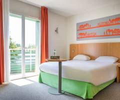 Casino Bourbon Lancy: Camera Standard con letto matrimoniale