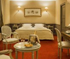 Casino Barriere Enghien-les-Bains: Suite superiore