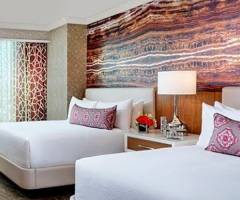 Mandalay Bay Resort & Casino: Resort Due Queen