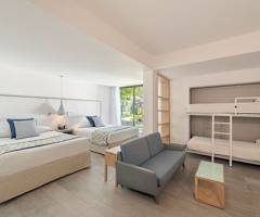 Catalonia Bavaro Beach, Golf & Casino Resort: Junior Suite Deluxe Privilegiata per famiglie