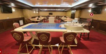 Altai Palace Casino: Sala VIP con giochi