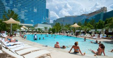 Aria Resort & Casino Las Vegas: In vacanza in piscina