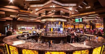 Astoria Casino Kazakhstan: Nel cuore del casinò si trova un lussuoso bar