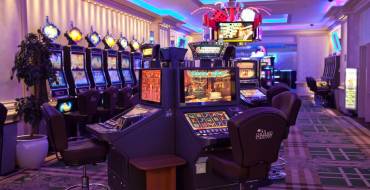 Casino at JW Marriott Bucharest Grand Hotel: Slot machine