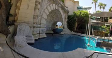 Casino Cafe de Paris Monte-Carlo: Fontana della piscina
