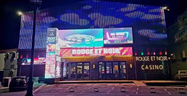 Casino Rouge et Noir Saint Martin: Le luci colorate del casinò