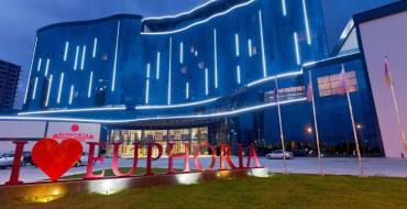 Eclipse Casino Batumi: Un enorme complesso