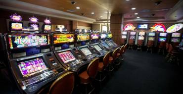 Federal Palace Hotel & Casino: Slot machine