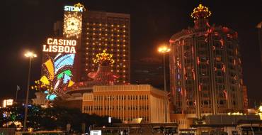 Hotel Lisboa Macau: Vista notturna