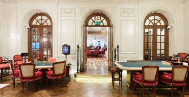 Les Ambassadeurs Club: Piccole sale giochi