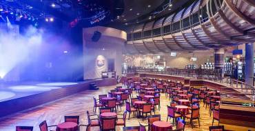 Mond Casino & Hotel: La scena vicino ai distributori automatici