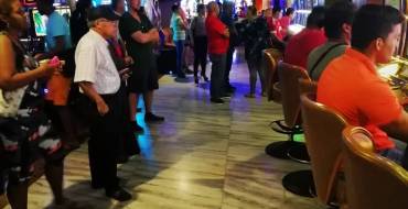 Ocean Sun Casino: Alcuni giocano e altri aspettano il loro turno