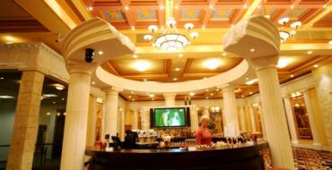 Olympic Casino Akropolis: Casinò moderno