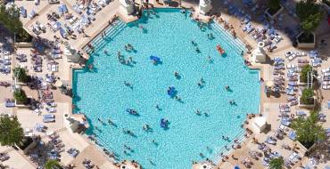 Paris Resort Casino: Piscina ottagonale