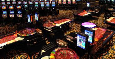 Regency Casino Thessaloniki: L'area dei distributori automatici