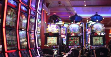 Regency Casino Tirana: Giochi multipli