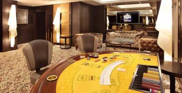 Royal Plaza Casino Kazakhstan: Sala separata con giochi